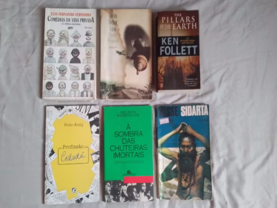 Livros diversos ,35 unidades ,3 reais cada ,vendo o lote.